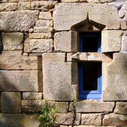 Détail de fenêtre à Logonna - jpg 